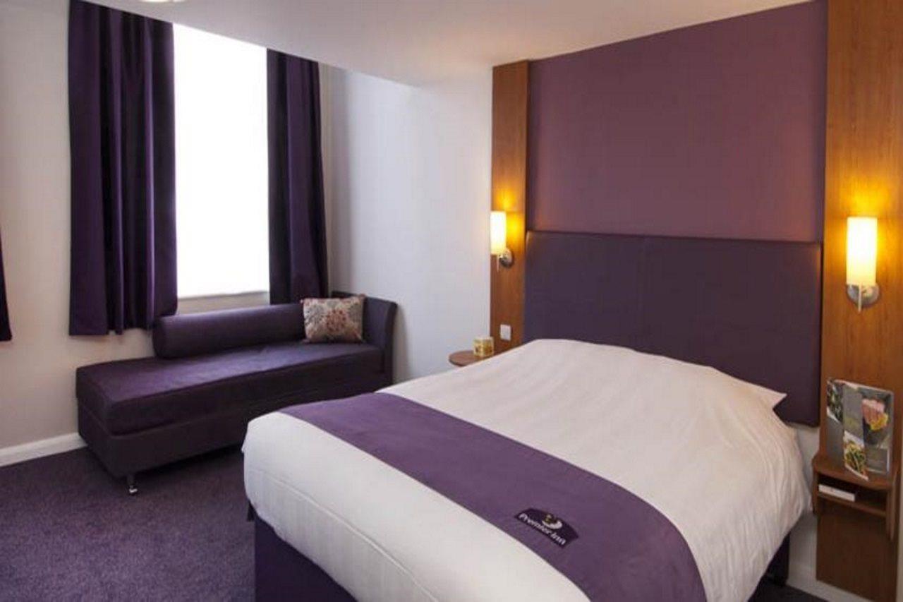 Premier Inn Stroud Stroud  Buitenkant foto